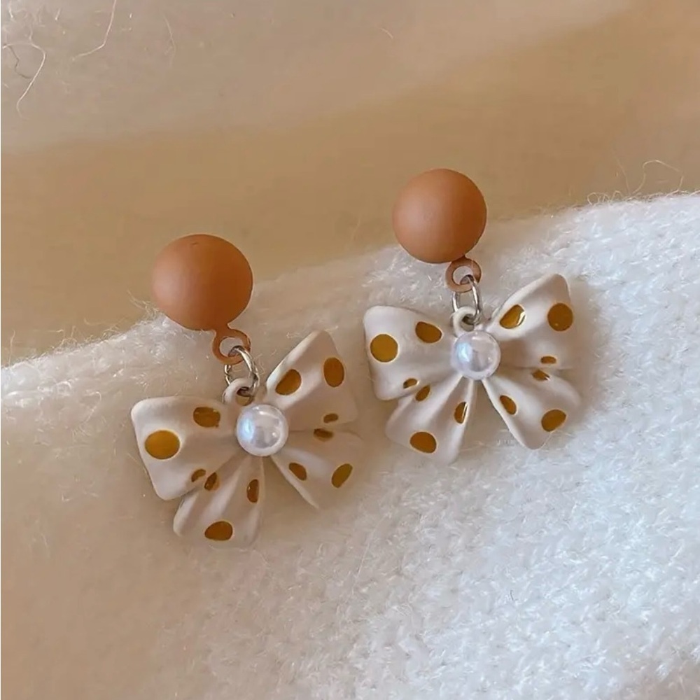 Polka dot coquette bow earrings trendy bow earrings bow jewelry coffee color